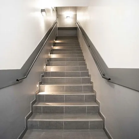 004 - Moderne Et Terrasse - Jeanne D'arc, Lägenhet *