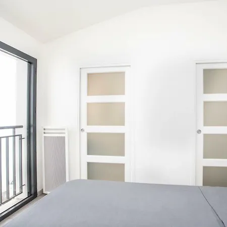 004 - Moderne Et Terrasse - Jeanne D'arc, * Toulouse